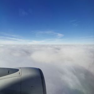 女主播直播引诱技师小伙
